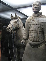 Самые известные скульптуры всех времен и народов  - 150px soldier horse