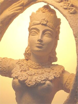 Майя. Велика Богиня. 2005 - majya 2 300x400